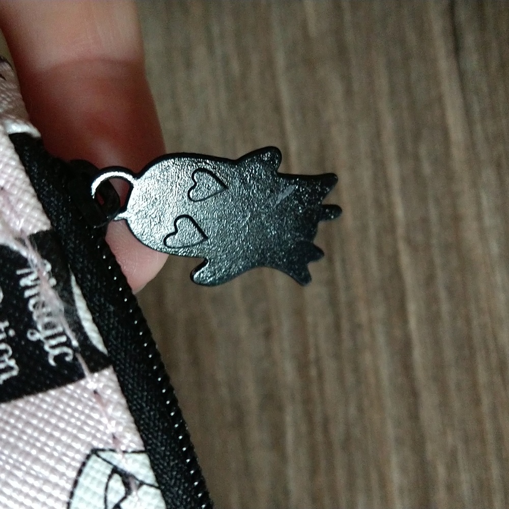 Halloween Themed Zipper Pouch - Picture 5 of 5